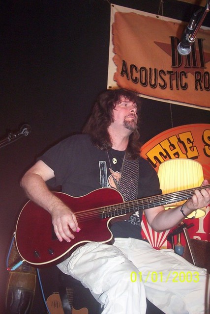 JK-Man this guy can play!