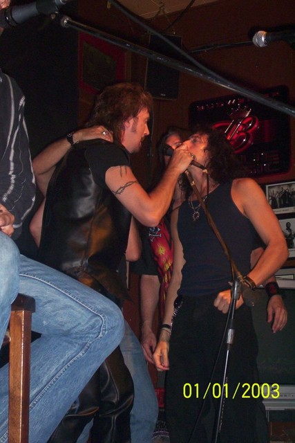 Ron,Charlie,Danny and Kelly backing Terry